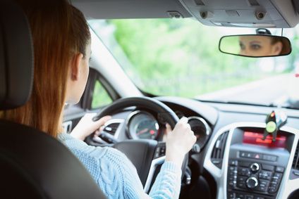 étape affaire femme conduisant pour son travail rhône alpes étape affaire femme conduisant pour son travail rhône alpes